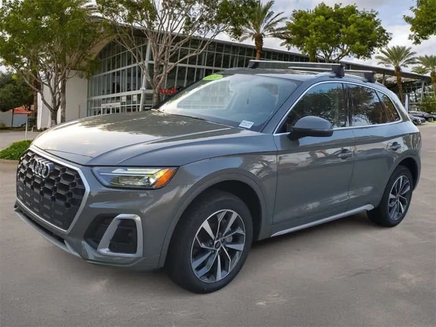 2024 Audi Q5 S line Premium Plus photo 1