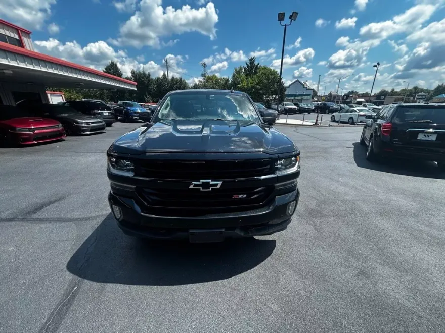 2017 Chevrolet Silverado 1500 LTZ photo 1