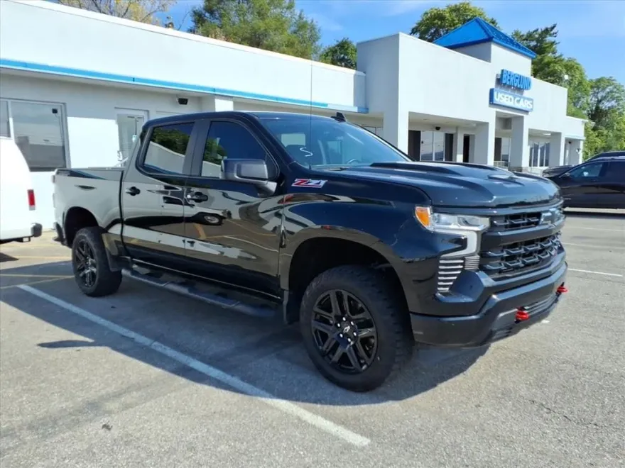 2024 Chevrolet Silverado 1500 LT Trail Boss photo 1