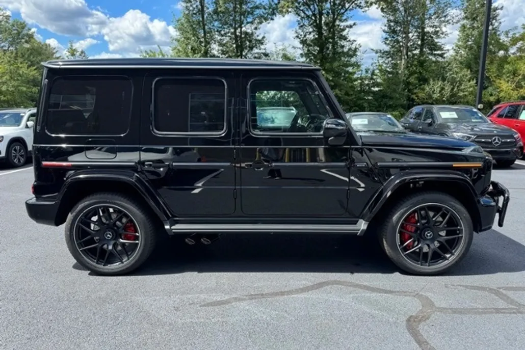 2025 Mercedes Benz G 63 AMG photo 1