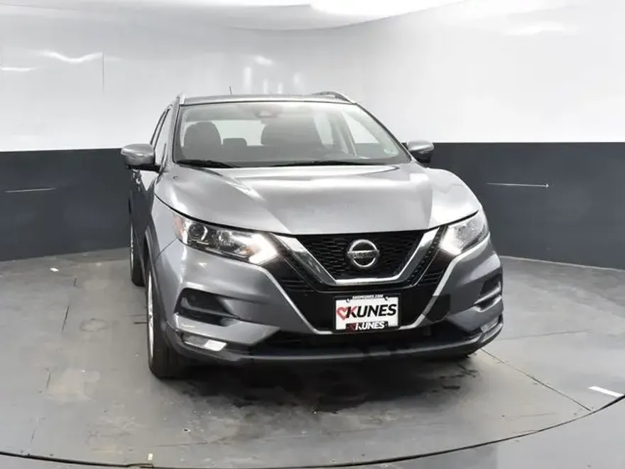 2022 Nissan Rogue Sport SV photo 1