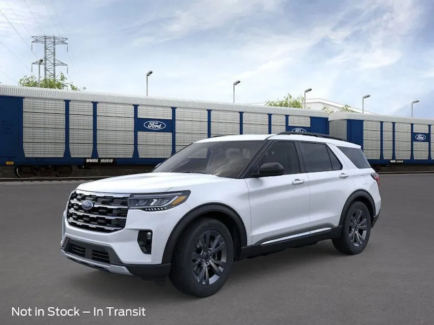2025 Ford Explorer photo 1