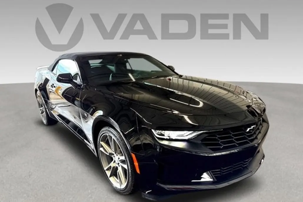 2024 Chevrolet Camaro 2LT photo 1