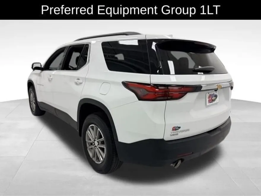 2024 Chevrolet Traverse Cloth photo 1