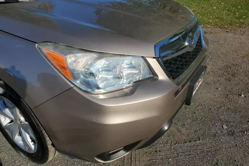 2015 Subaru Forester 2.5i Premium photo 1