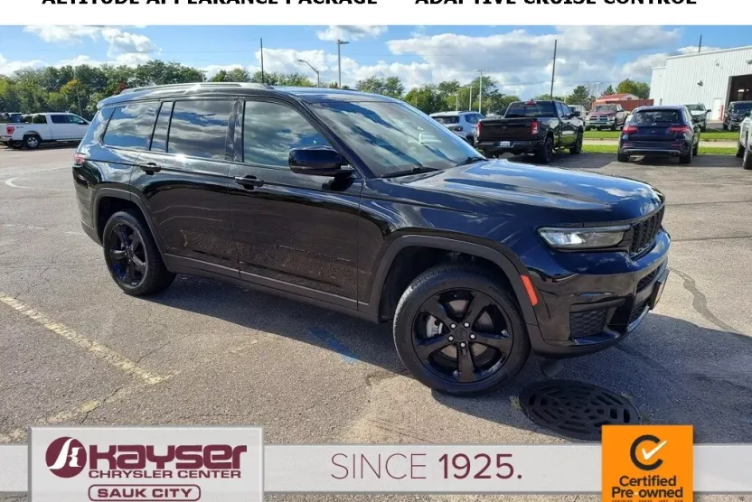 2023 Jeep Grand Cherokee Laredo photo 1