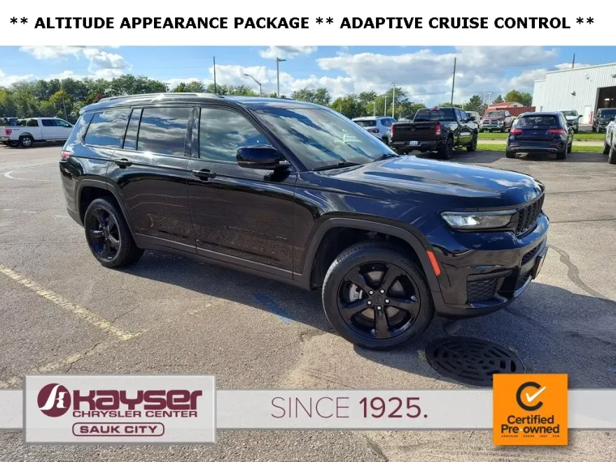 2023 Jeep Grand Cherokee Laredo photo 1
