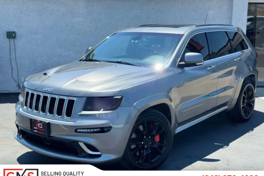 2012 Jeep Grand Cherokee SRT8 photo 1
