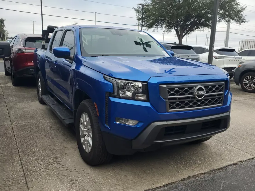 2024 Nissan Frontier SV photo 1