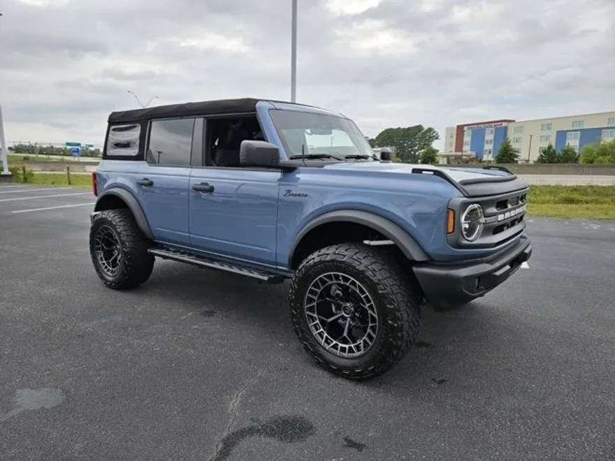 2024 Ford Bronco Big Bend photo 1