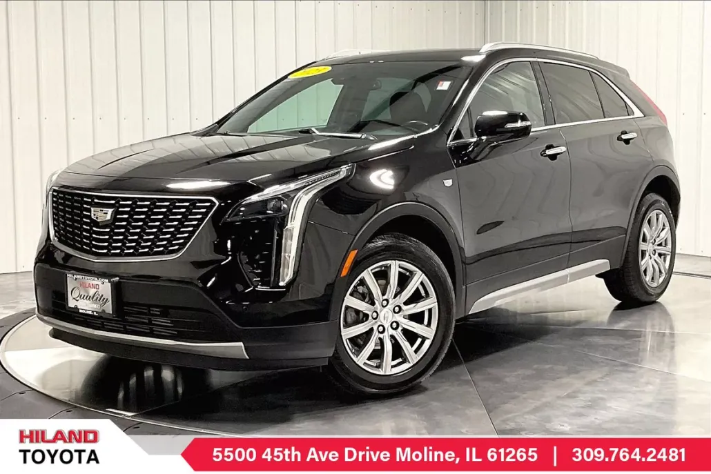 2023 Cadillac XT4 Premium Luxury photo 1