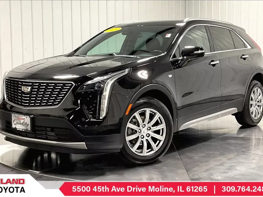 2023 Cadillac XT4 Premium Luxury photo 1