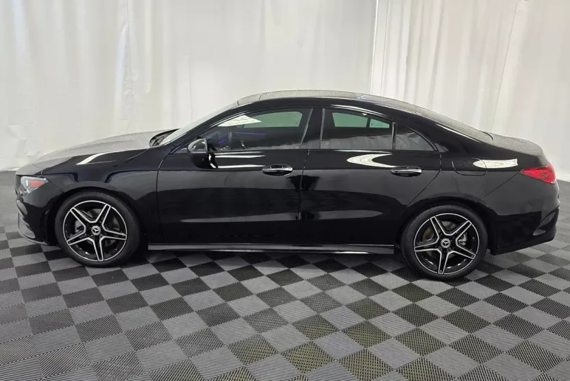 2022 Mercedes Benz CLA 250 4MATIC photo 1
