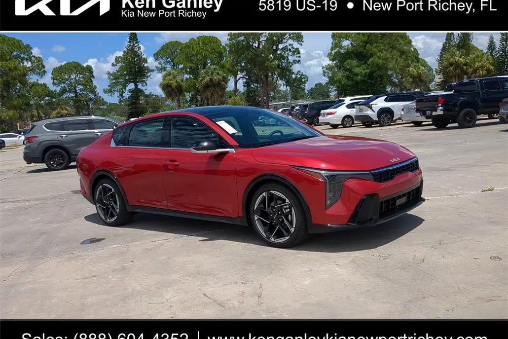 2025 Kia K4 GT-Line photo 1