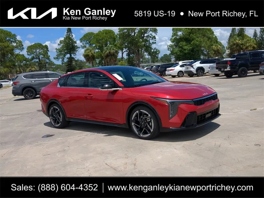 2025 Kia K4 GT-Line photo 1