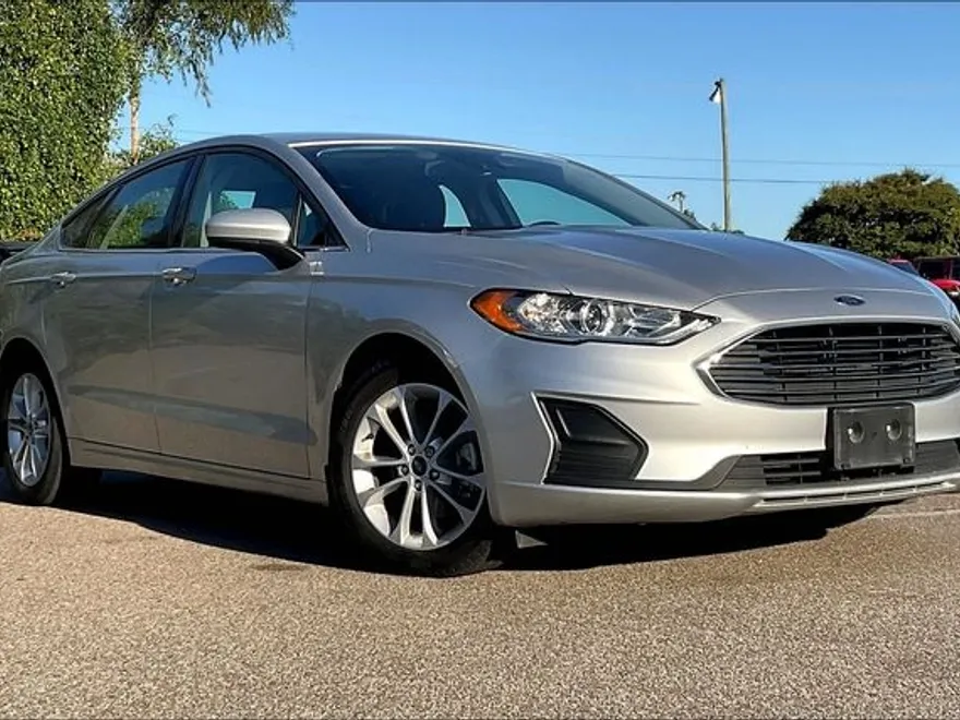 2019 Ford Fusion SE photo 1