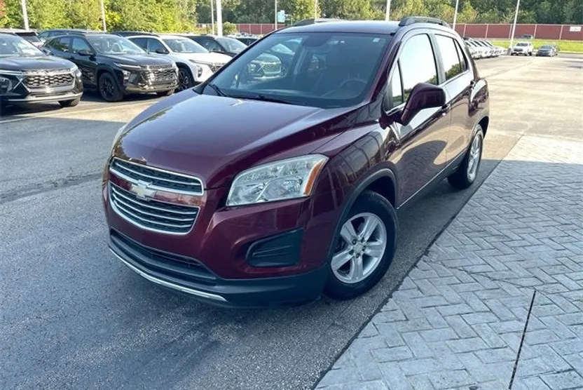 2016 Chevrolet Trax LT photo 1