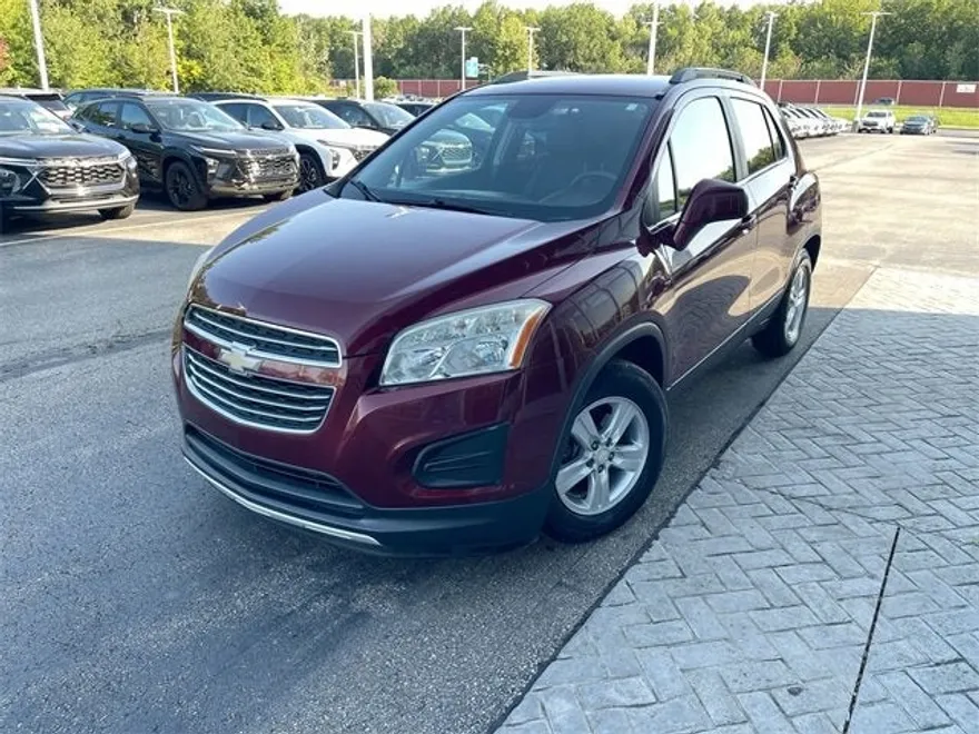 2016 Chevrolet Trax LT photo 1