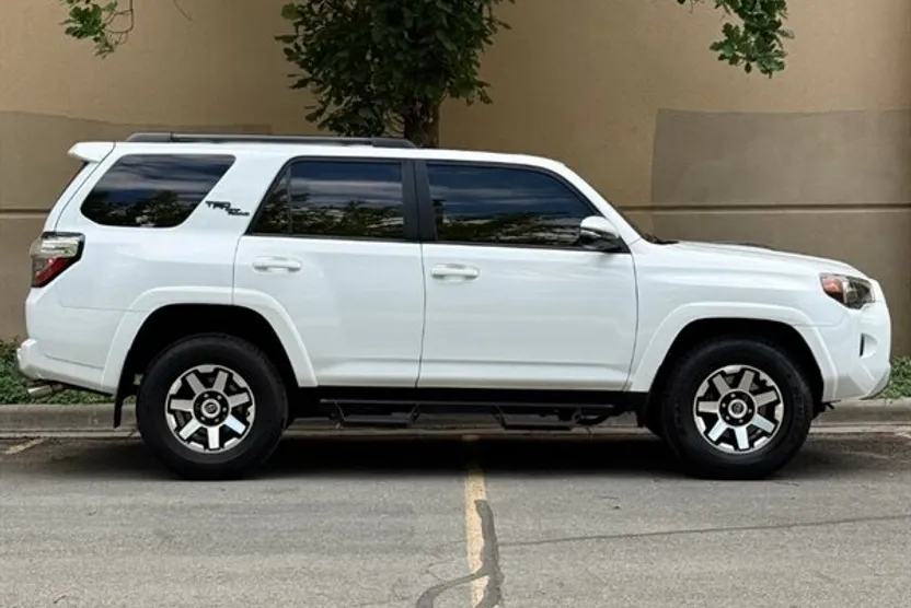2021 Toyota 4Runner TRD Off-Road Premium photo 1