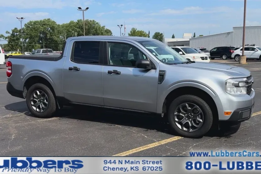 2024 Ford Maverick XLT photo 1
