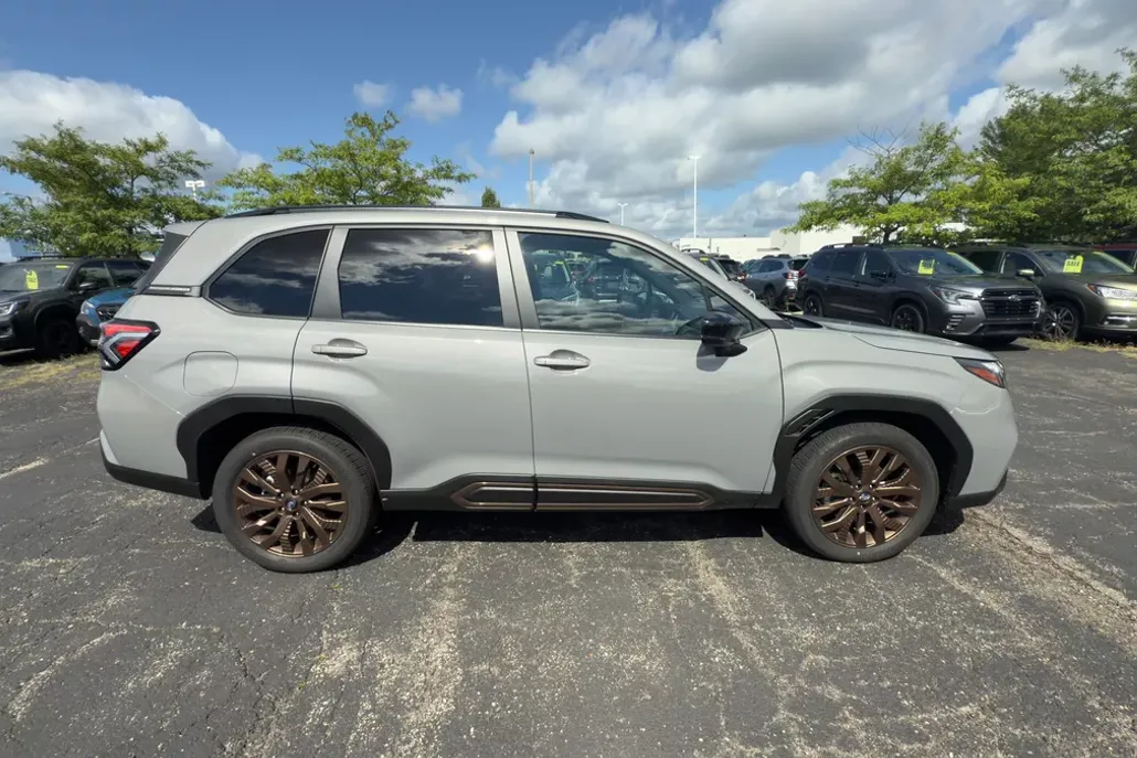 2025 Subaru Forester Sport Base photo 1