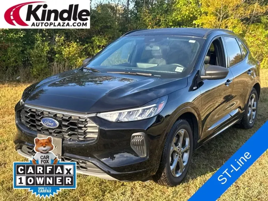 2023 Ford Escape ST-Line photo 1