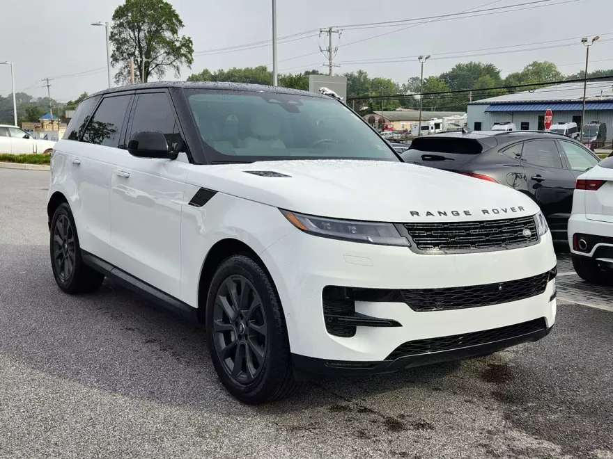 2024 Land Rover Range Rover Sport SE photo 1