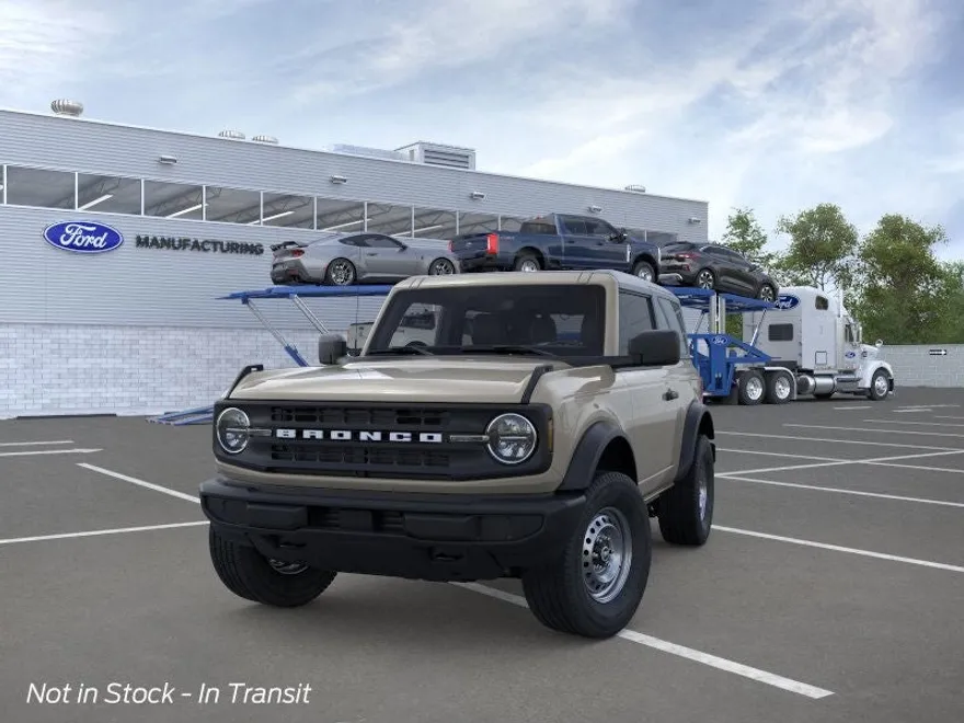 2025 Ford Bronco Base photo 1