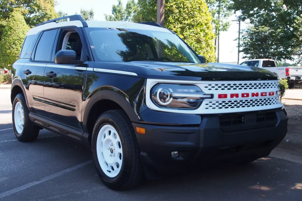 2025 Ford Bronco Sport Heritage photo 1