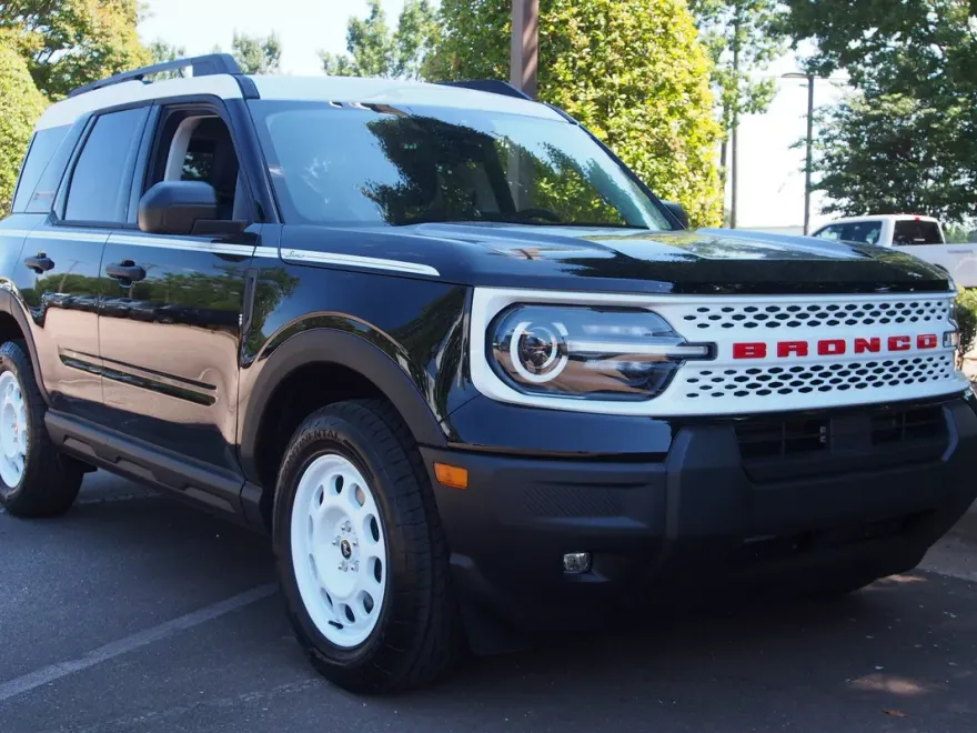 2025 Ford Bronco Sport Heritage photo 1