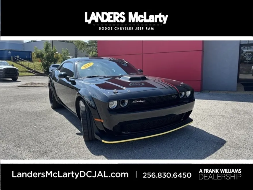 2023 Dodge Challenger R/T Scat Pack Widebody photo 1