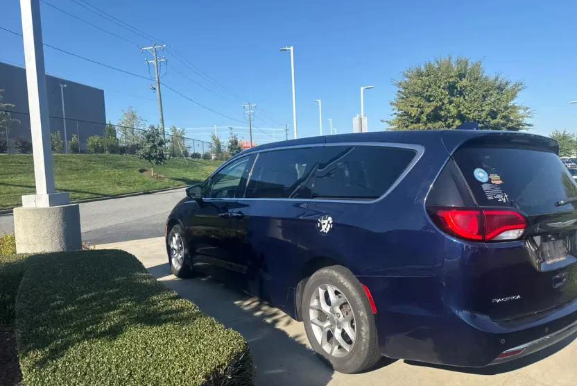 2019 Chrysler Pacifica Touring Plus photo 1