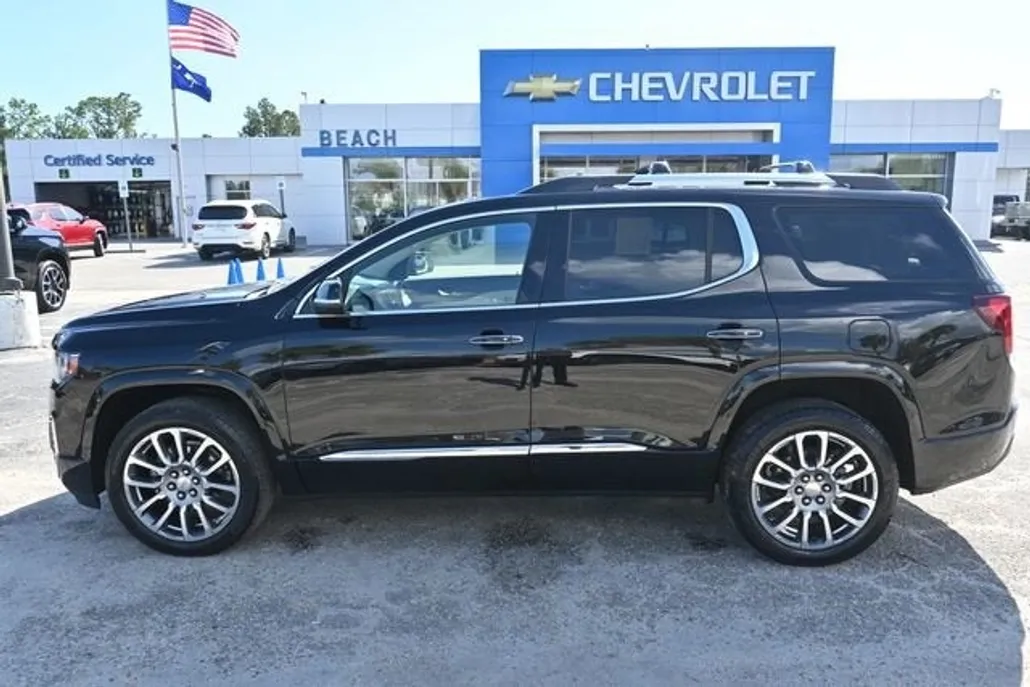 2023 Gmc Acadia Denali photo 1