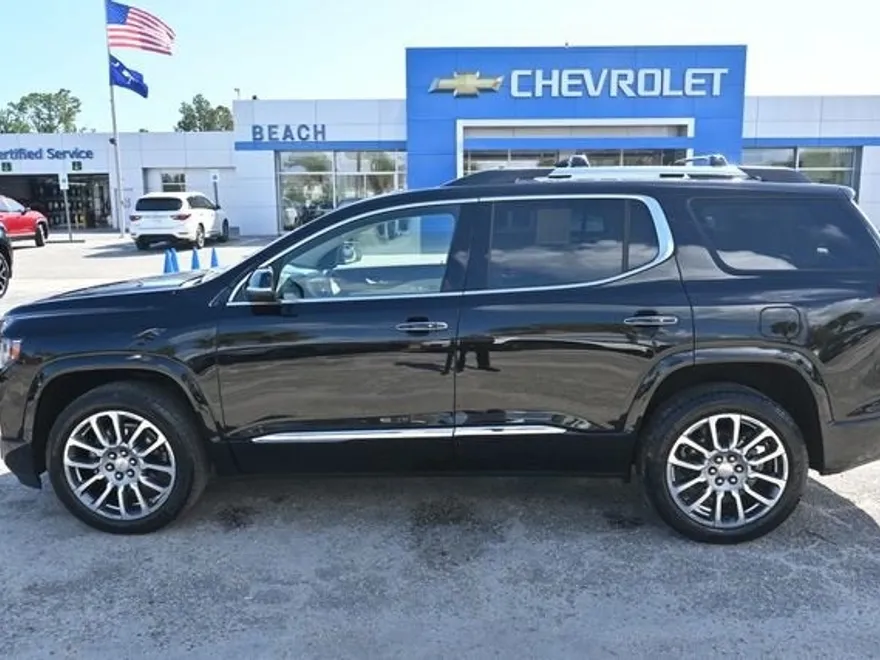 2023 Gmc Acadia Denali photo 1