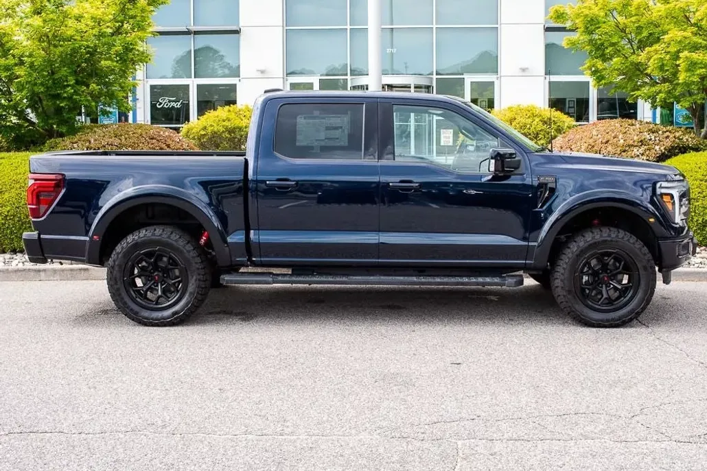 2025 Ford F-150 Lariat photo 1