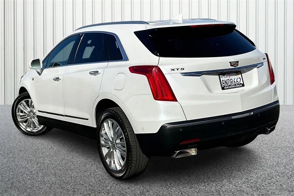 2019 Cadillac XT5 Premium Luxury photo 1