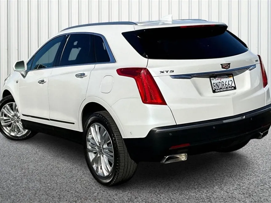 2019 Cadillac XT5 Premium Luxury photo 1