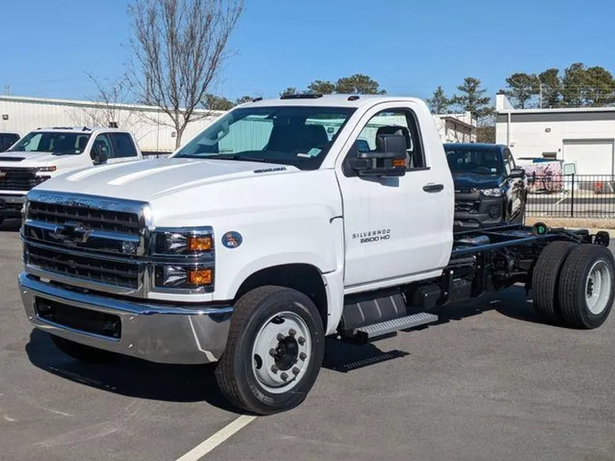 2024 Chevrolet Silverado 4500HD Work Truck photo 1