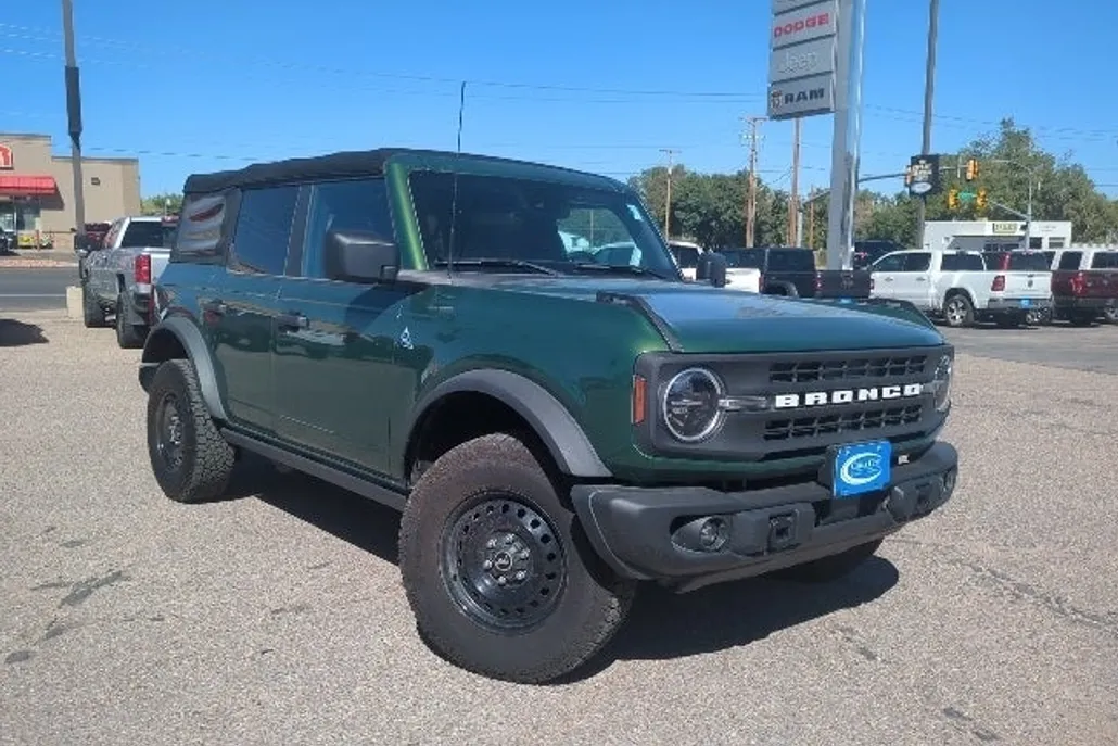 2022 Ford Bronco Black Diamond photo 1