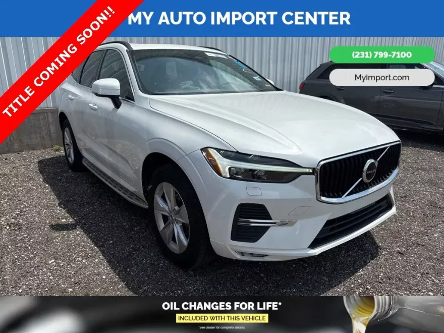 2022 Volvo XC60 B5 Momentum photo 1