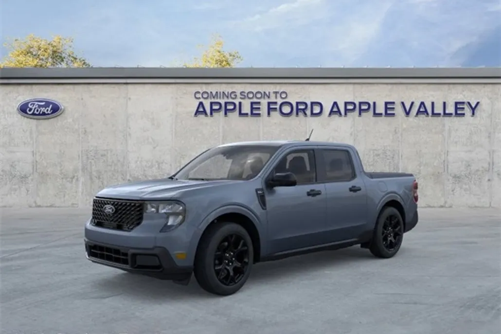 2025 Ford Maverick XLT photo 1