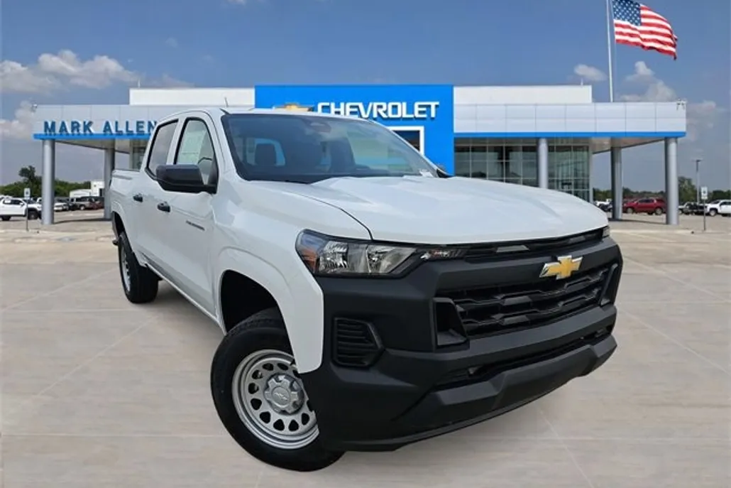 2025 Chevrolet Colorado LT photo 1