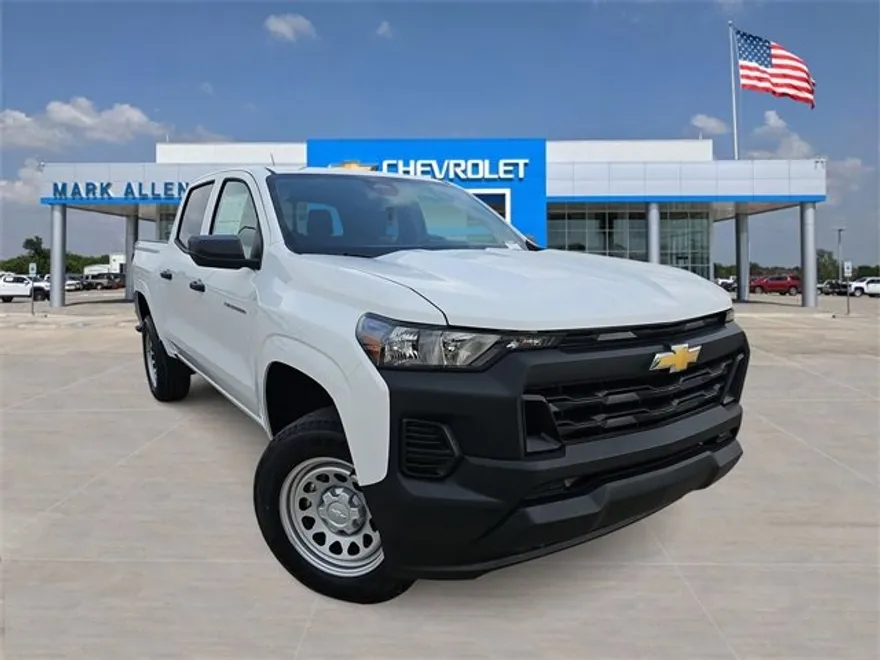 2025 Chevrolet Colorado LT photo 1