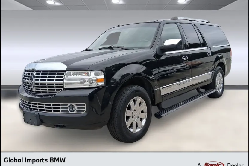 2014 Lincoln Navigator L photo 1