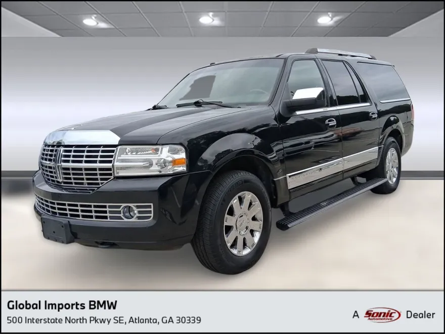 2014 Lincoln Navigator L photo 1