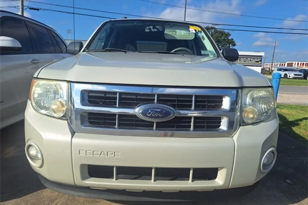 2009 Ford Escape XLT photo 1