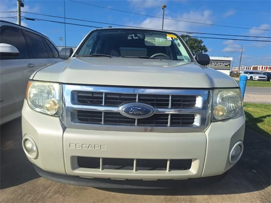 2009 Ford Escape XLT photo 1