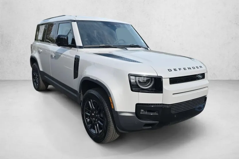 2026 Land Rover Defender 110 S photo 1