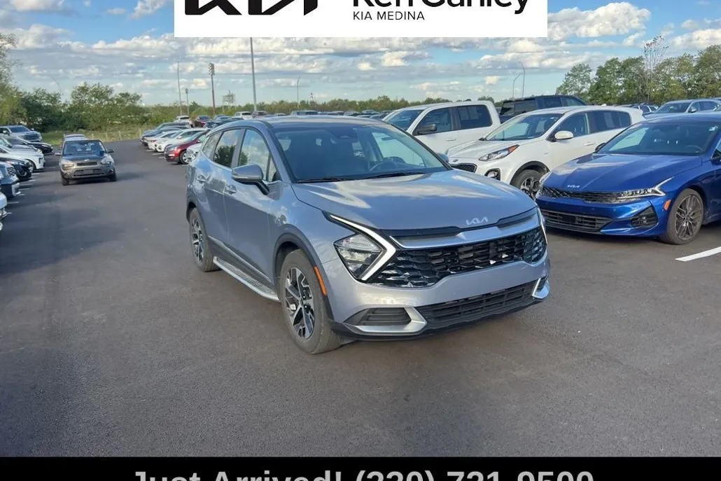 2023 Kia Sportage EX photo 1