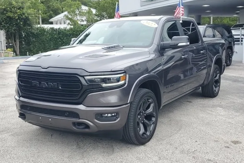 2022 Ram 1500 Limited photo 1